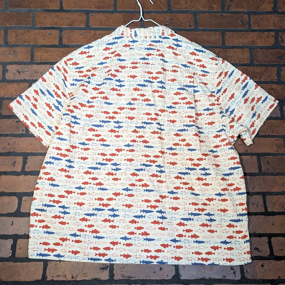 Duluth Men's Untucked Relaxed Fit Red White Blue Fish Print Short Sleeve Shirt - Picture 7 of 12